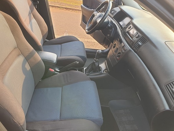 2007 Sport Toyota Corolla 115 à vendre à Yaoundé Cameroun