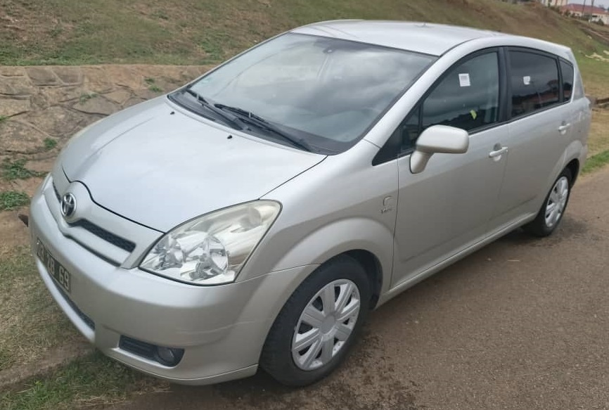 7 Places 2005 Toyota Corolla Verso Automatique