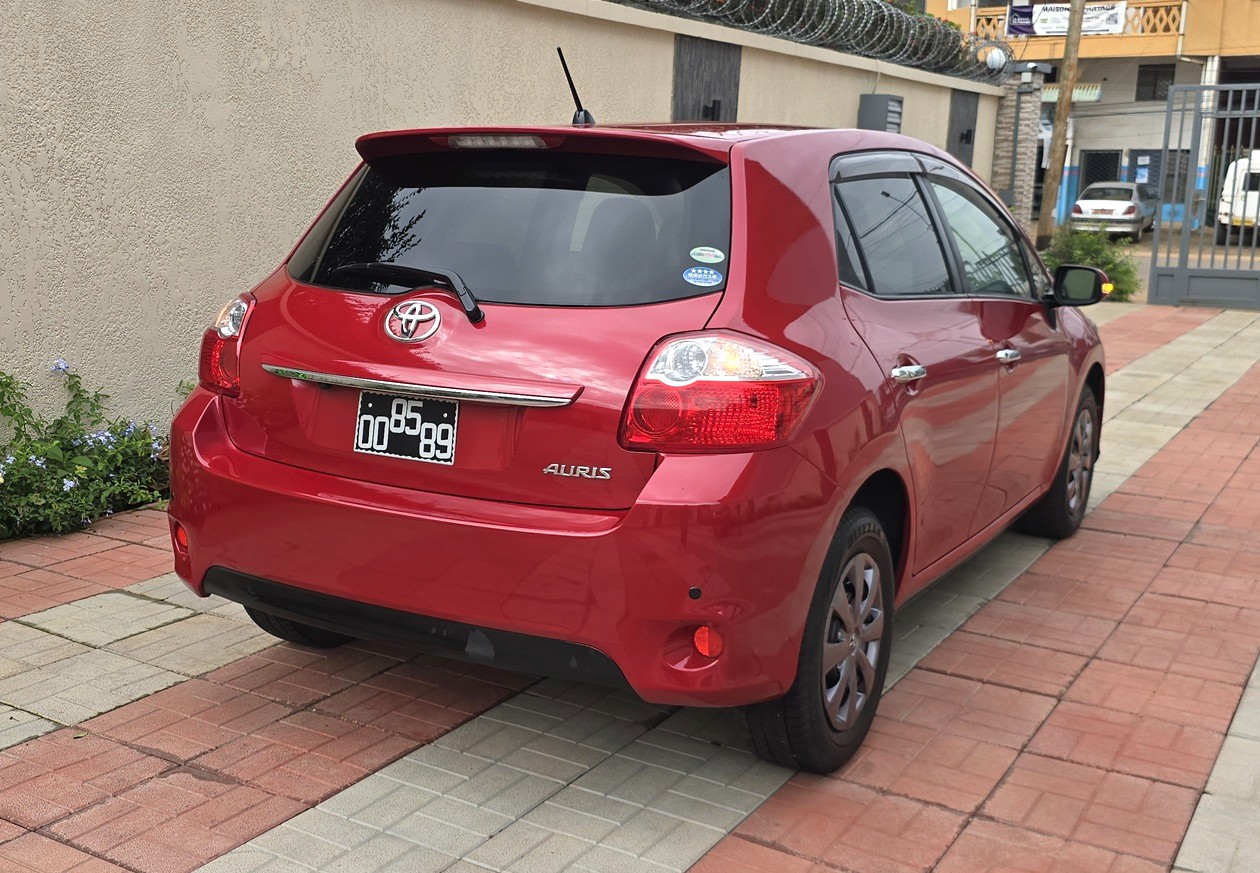 Acheter 4WD 2011 Toyota Auris Automatique ,Yaoundé ,Cameroun