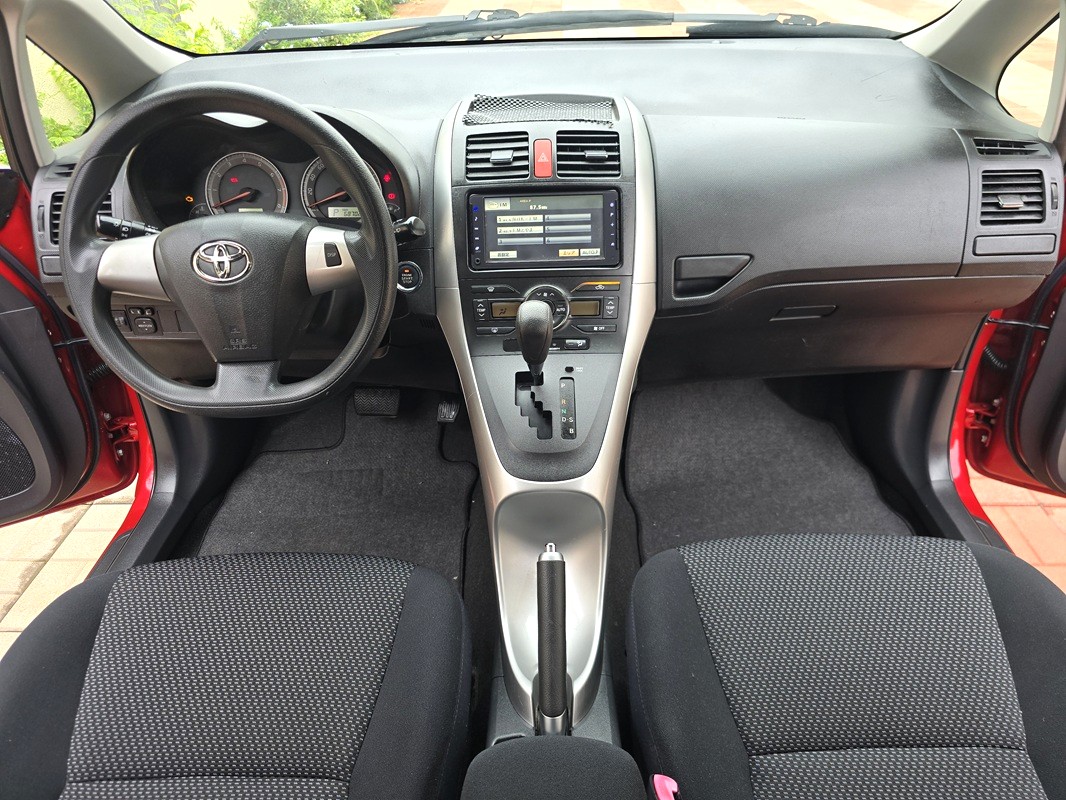 Acheter 4WD 2011 Toyota Auris Automatique ,Yaoundé ,Cameroun