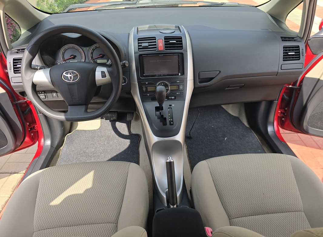 Acheter 2010 Toyota Auris Automatique ,Yaoundé ,Cameroun
