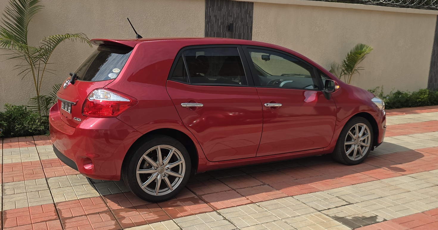 Acheter 2010 Toyota Auris Automatique ,Yaoundé ,Cameroun