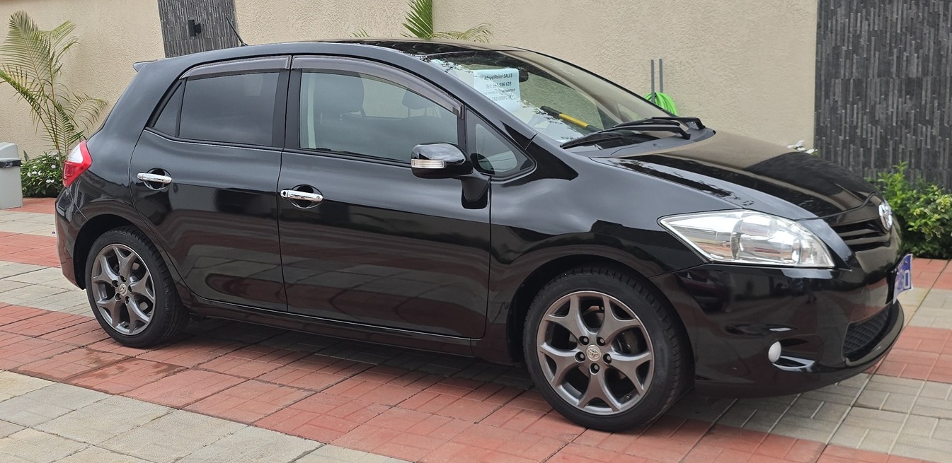 Acheter 2010 Toyota Auris Automatique ,Yaoundé ,Cameroun