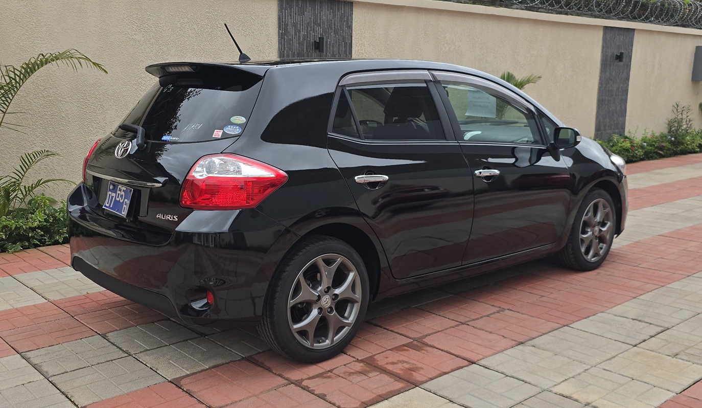 Acheter 2010 Toyota Auris Automatique ,Yaoundé ,Cameroun