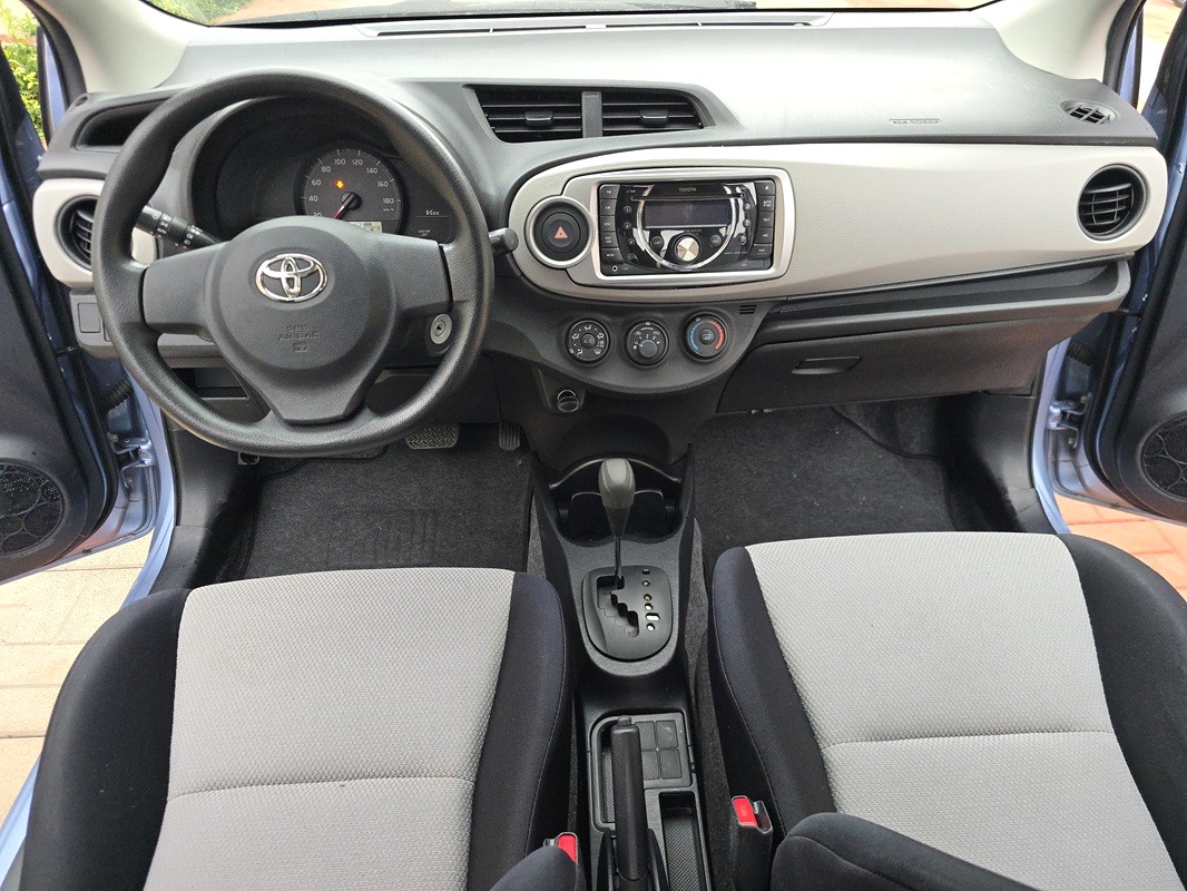 Acheter 2013 Toyota Yaris Automatique ,Yaoundé ,Cameroun