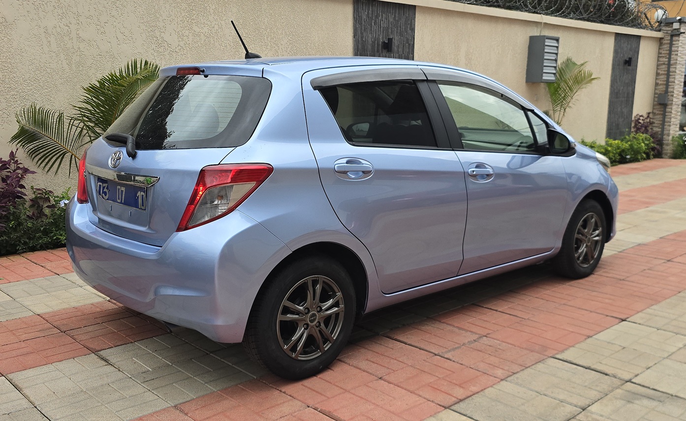Acheter 2013 Toyota Yaris Automatique ,Yaoundé ,Cameroun