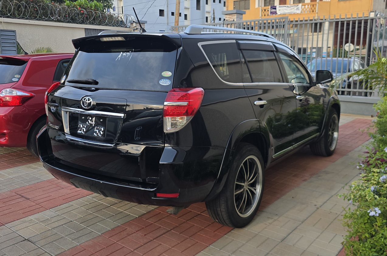 Acheter 4WD 2011 Toyota VANGUARD Automatique ,Yaoundé ,Cameroun