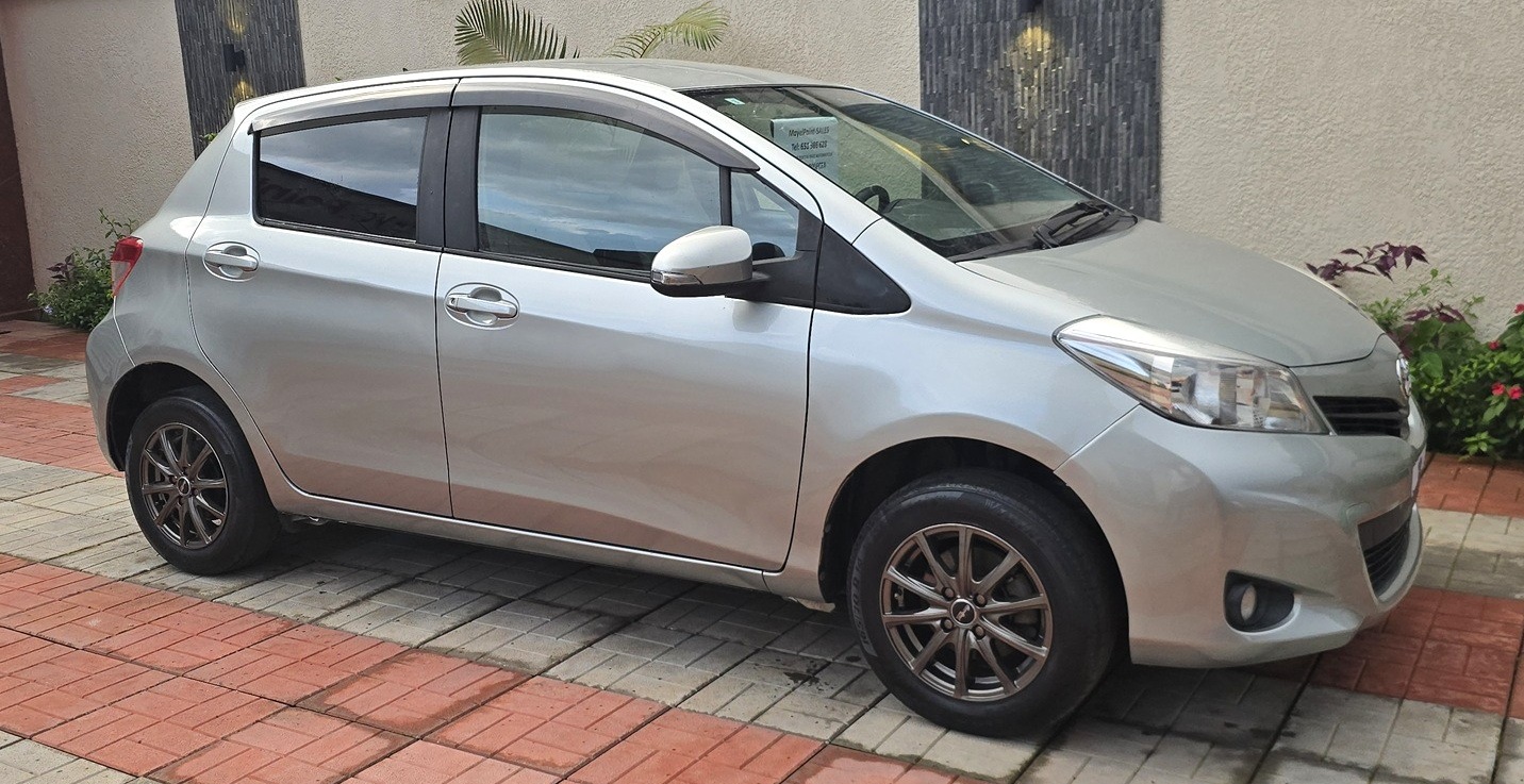 Acheter 4WD 2012 Toyota Yaris Automatique ,Yaoundé ,Cameroun