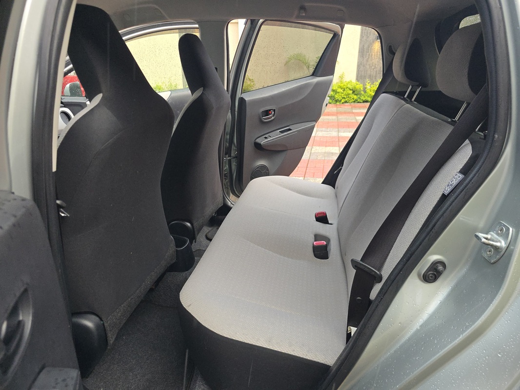 Acheter 4WD 2012 Toyota Yaris Automatique ,Yaoundé ,Cameroun