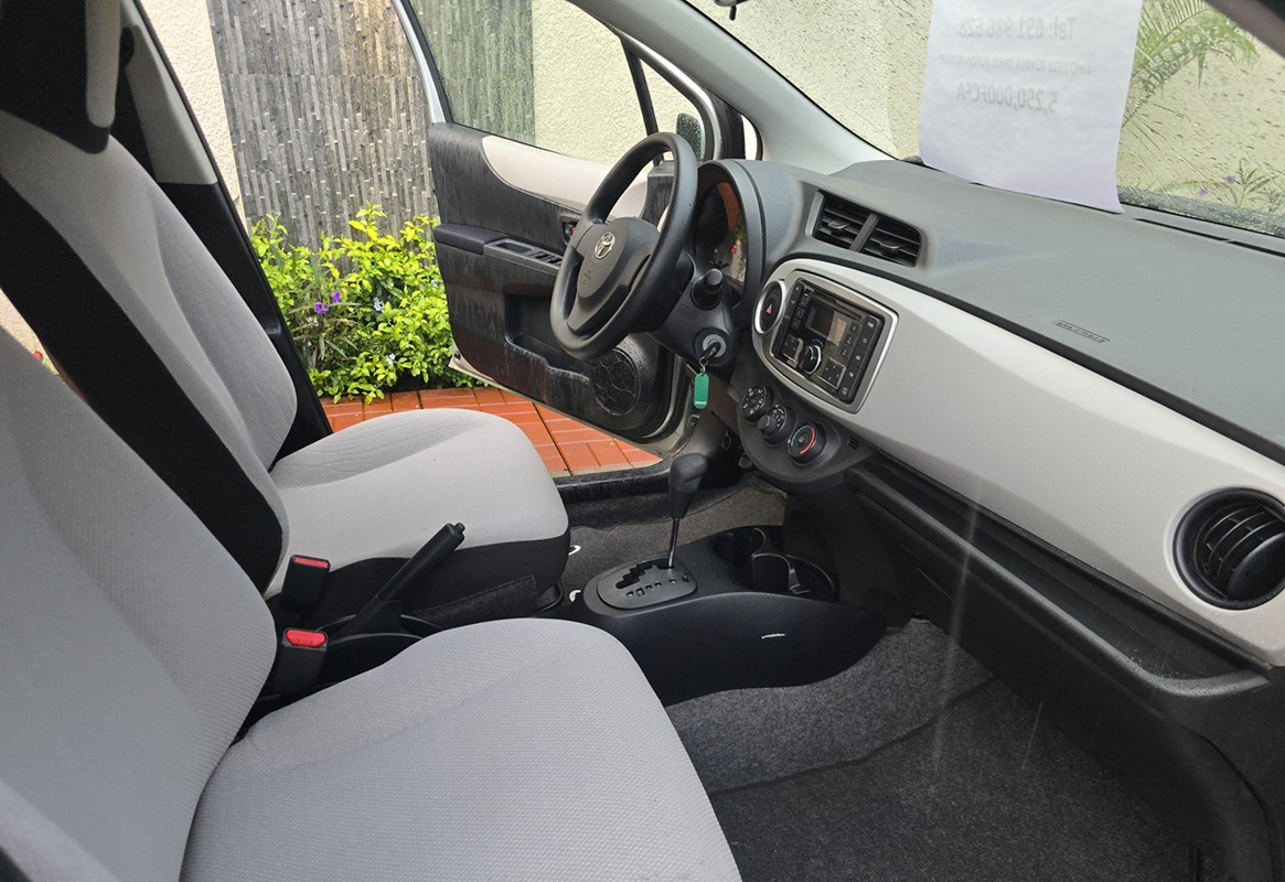 Acheter 4WD 2012 Toyota Yaris Automatique ,Yaoundé ,Cameroun