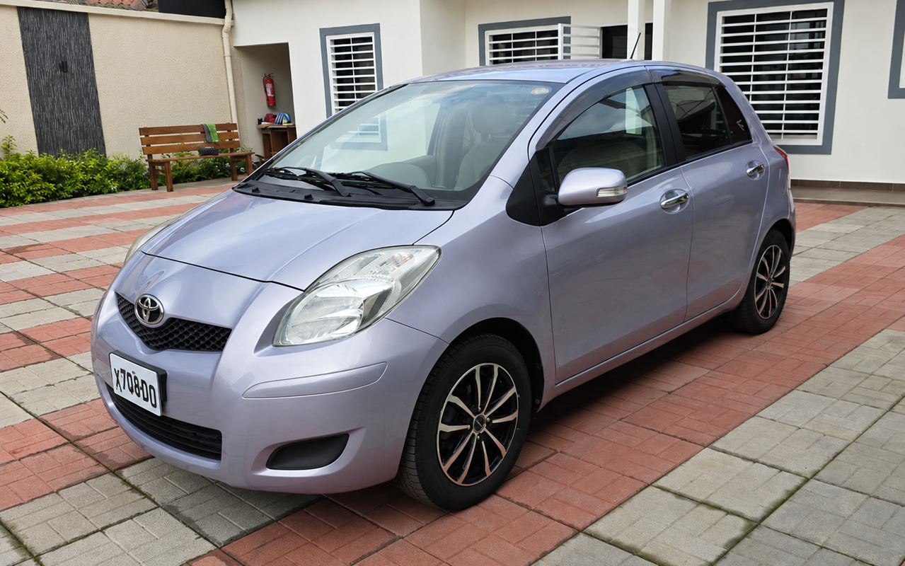 Acheter 2010 Toyota Yaris Automatique ,Yaoundé ,Cameroun