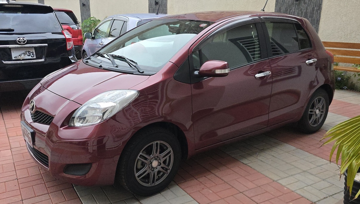Acheter 2010 Toyota Yaris Automatique ,Yaoundé ,Cameroun