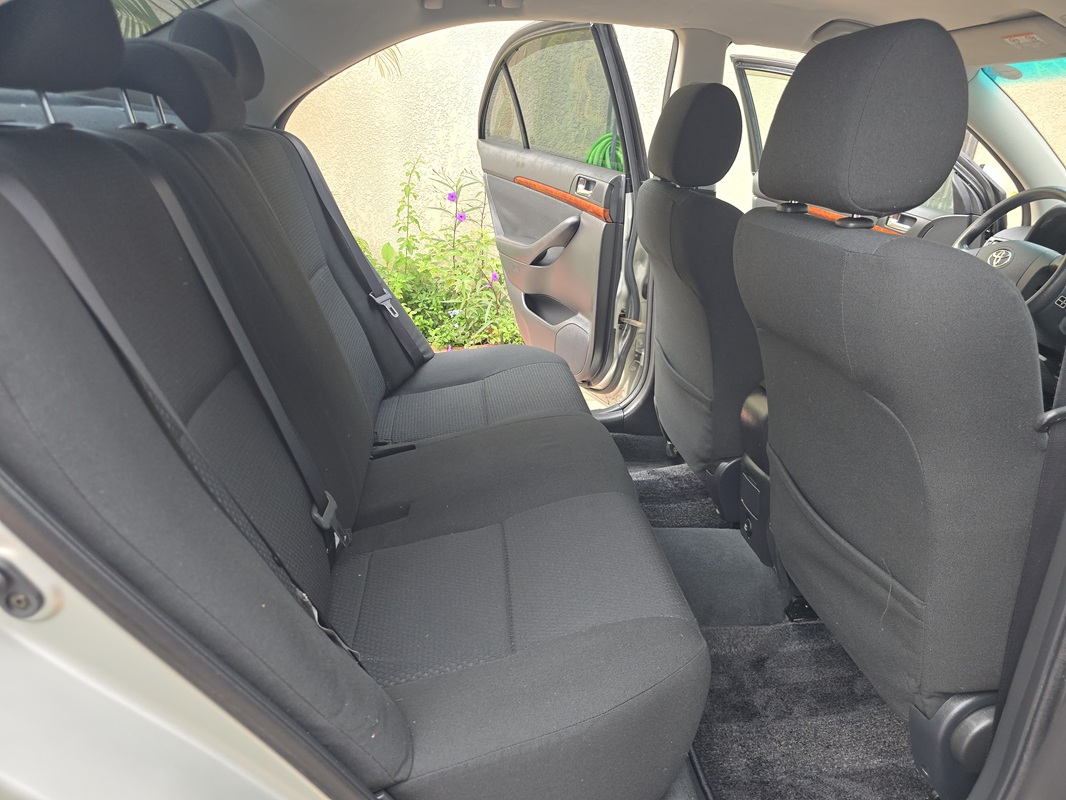 Acheter 4WD 2005 Toyota Avensis Automatique ,Yaoundé ,Cameroun