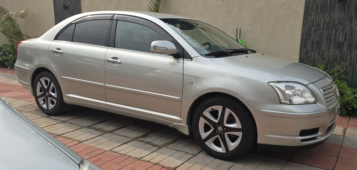 Acheter 4WD 2005 Toyota Avensis Automatique ,Yaoundé ,Cameroun