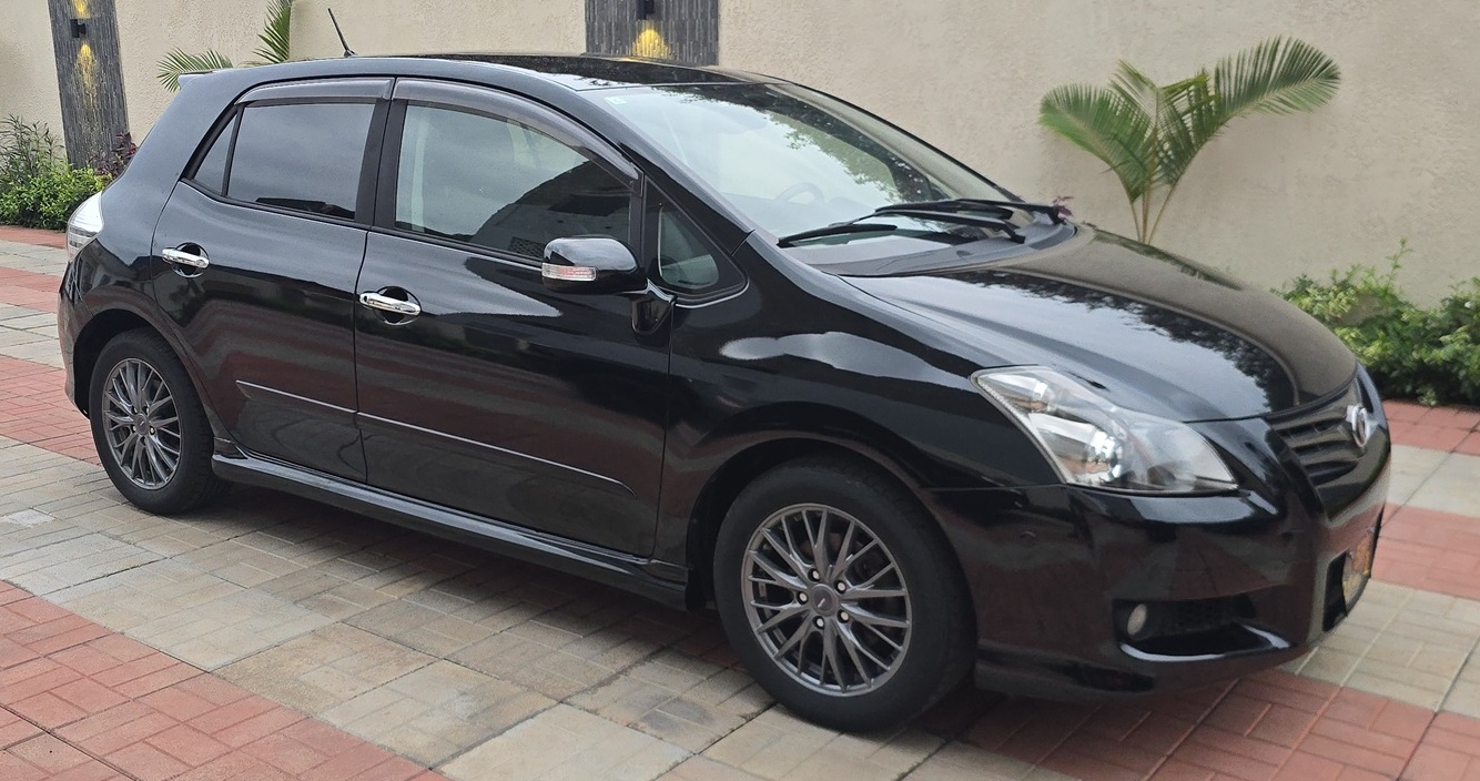 Acheter 2010 Toyota Blade Automatique ,Yaoundé ,Cameroun