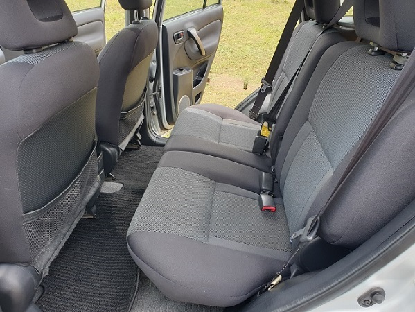 2005 Toyota Rav4 avec 4WD à vendre à Yaoundé Cameroun