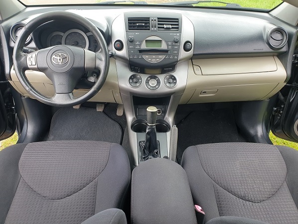 2009 Toyota RAV4 avec 4WD  à vendre à Yaoundé Cameroun