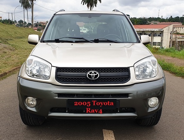 2005 Toyota Rav4 avec 4WD à vendre à Yaoundé Cameroun